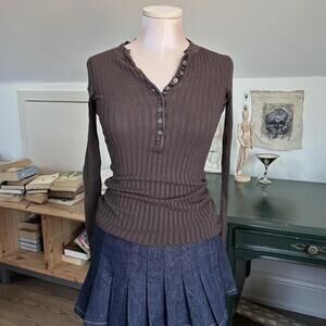 vintage express espresso brown henley top, snatched you sooo good